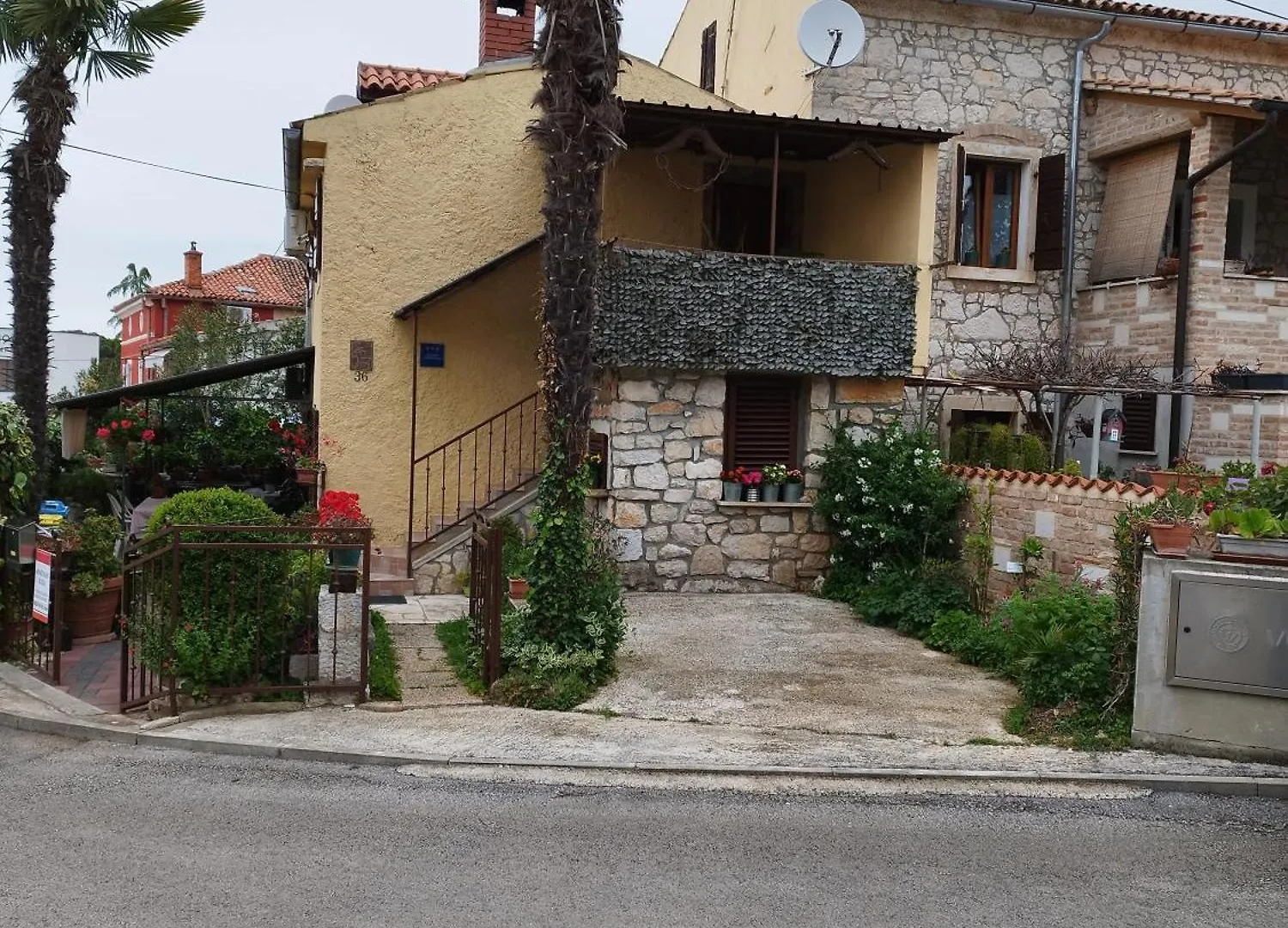 פורץ Apartman Koza 100M From The Beach קרואטיה