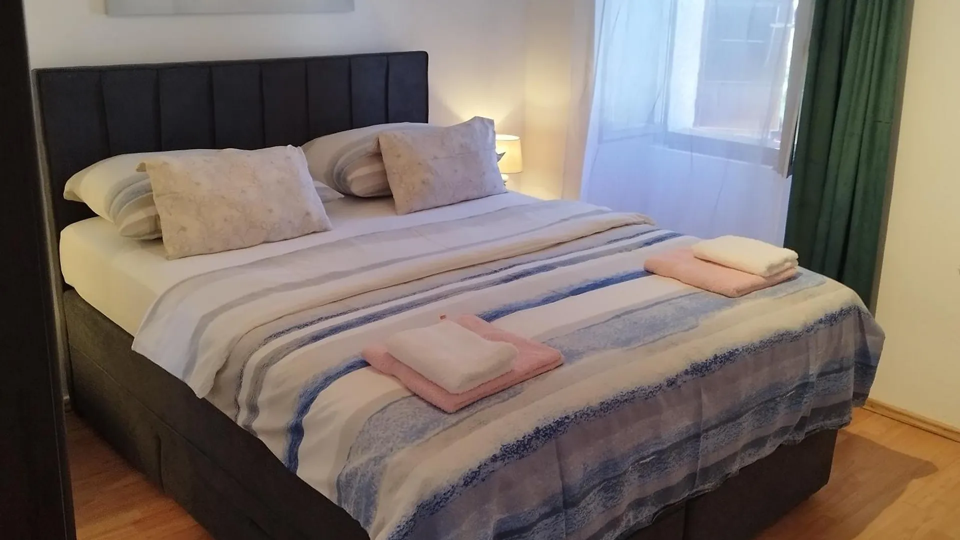 פורץ Apartman Koza 100M From The Beach קרואטיה